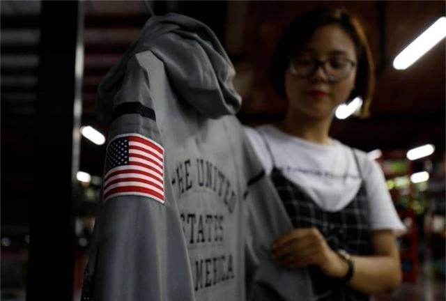Báo Anh viết về nhà máy Việt Nam sản xuất đồng phục cho tuyển Olympic Mỹ - 1