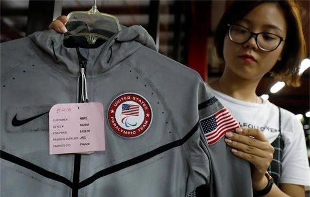 Báo Anh viết về nhà máy Việt Nam sản xuất đồng phục cho tuyển Olympic Mỹ - 4