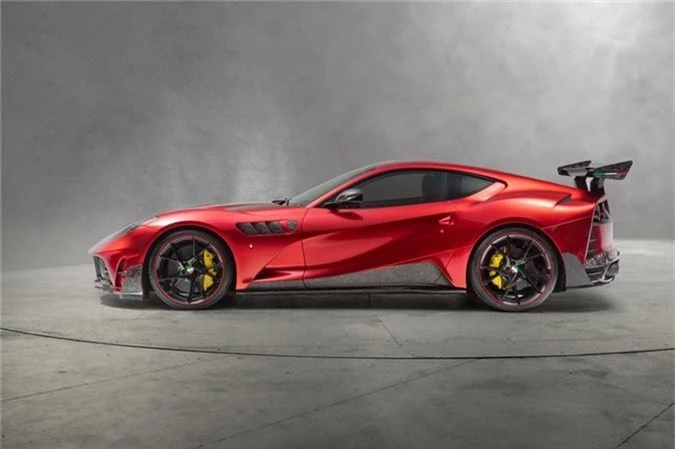 ferrari 812 superfast moi la hon sau khi qua tay hang do mansory hinh 6