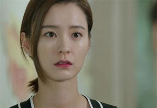 Mẹ chồng tìm gặp và yêu cầu ly hôn với cái giá 5 tỷ, tôi lạnh lùng hỏi một câu khiến bà im lặng