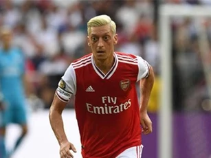 Đội hình siêu tấn công của Arsenal ở mùa giải 2019-2020: Ozil góp mặt