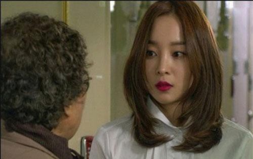 Nghỉ việc ở nhà chăm mẹ chồng ốm vẫn bị coi như "người dưng nước lã", nàng dâu chỉ nói một lời khiến bà ngại ra mặt