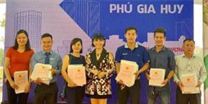 Phú Hồng Thịnh bàn giao 329 “sổ đỏ” cho khách hàng chỉ sau 6 tháng khởi công dự án