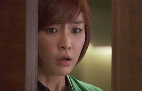 Tỉnh dậy không thấy chồng đâu, tôi khựng người trước việc này