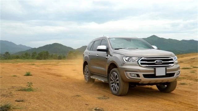 Đánh giá Ford Everest: SUV 7 chỗ đích thực - 4