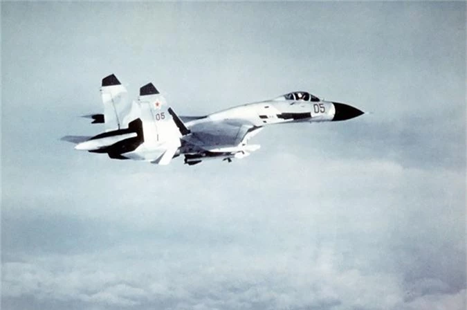 Khám phá 5 thế hệ tạo dựng huyền thoại máy bay Sukhoi - Hình 11 Kham pha 5 the he tao dung huyen thoai may bay Sukhoi-Hinh-11