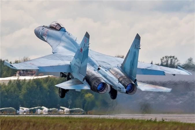 Khám phá 5 thế hệ tạo dựng huyền thoại máy bay Sukhoi - Hình 13 Kham pha 5 the he tao dung huyen thoai may bay Sukhoi-Hinh-13