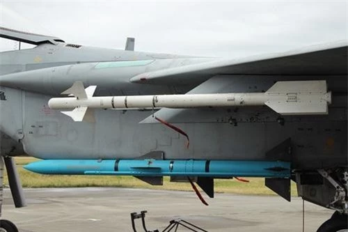 Tên lửa AAM-4 dưới cánh tiêm kích chiếm ưu thế trên không F-15J của Không quân Nhật Bản. Ảnh: Defence Blog.