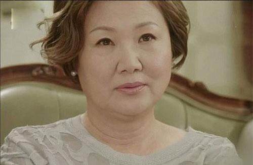 Mẹ chồng cho tiền mua chung cư, ngày tân gia bà nói một câu khiến tôi chỉ muốn đi thuê nhà ở cho đỡ tủi nhục