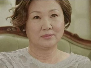 Mẹ chồng cho tiền mua chung cư, ngày tân gia bà nói một câu khiến tôi chỉ muốn đi thuê nhà ở cho đỡ tủi nhục