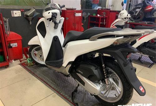 Mua xe trong tháng 'cô hồn' có lợi như thế nào?