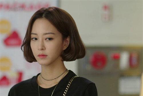 Vợ chồng lục đục vì khoản nợ lớn, tình cũ của tôi bỗng đề nghị giúp đỡ nhưng lại có điều kiện đi kèm