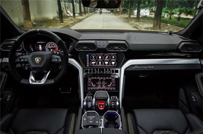 Dai gia Dang Le Nguyen Vu tau Lamborghini Urus 22 ty dong-Hinh-6