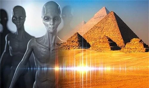 Nghiên cứu: Người ngoài hành tinh có thể đã giúp Ai Cập xây Kim tự tháp Giza - Ảnh 1