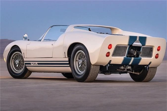 Sieu xe Ford GT40 Roadster 