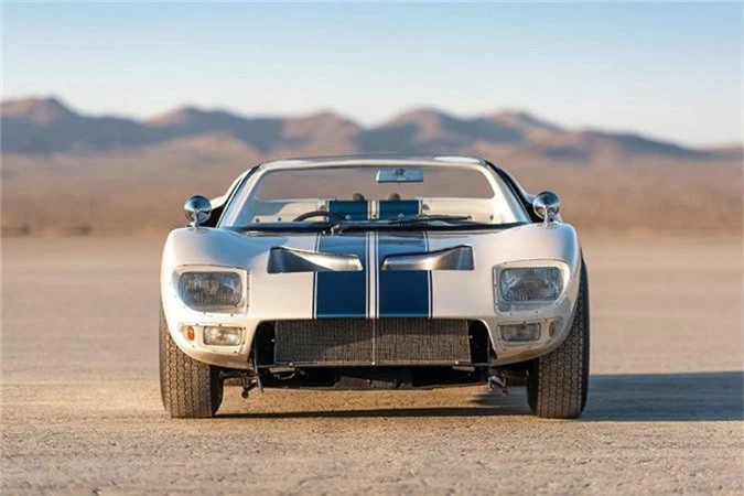 Sieu xe Ford GT40 Roadster 