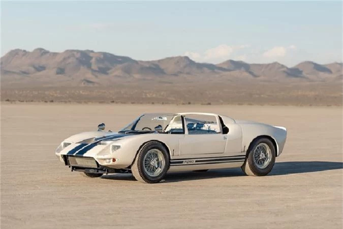 Sieu xe Ford GT40 Roadster 