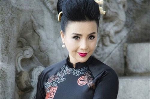 NSND Lan Hương: Người đàn bà từng trải qua 2 cuộc hôn nhân trắc trở