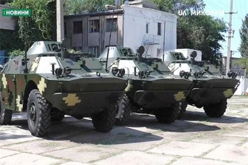 Mạng quân sự Ukraine gần đây đăng tải loạt ảnh ghi lại tại nhà máy sửa chữa xe tăng - thiết giáp Nikolaev đang thực hiện việc sửa chữa ồ ạt hàng trăm xe thiết giáp thời Liên Xô. Nguồn ảnh: UA