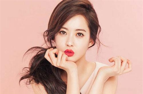 Chuyên gia da liễu nổi tiếng thế giới đã chia sẻ lời khuyên về cách để da bạn không bị già đi