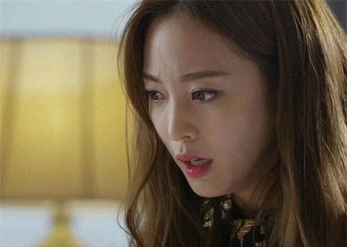 3 gi&#x1EDD; &#x111;&#xEA;m nghe ti&#x1EBF;ng &#x111;&#x1ED9;ng l&#x1EA1; v&#xE0; ti&#x1EBF;ng kh&#xF3;c th&#x1EA3;m thi&#x1EBF;t &#x1EDF; ph&#xF2;ng con trai, sau &#x111;&#xF3; to&#xE0;n b&#x1ED9; s&#x1EF1; th&#x1EAD;t &#x111;&#x1B0;&#x1EE3;c ti&#x1EBF;t l&#x1ED9;