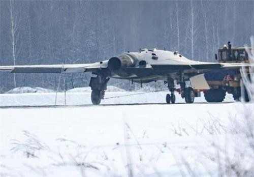 UAV hạng nặng Okhotnik của Nga thực hiện chuyến bay đầu tiên