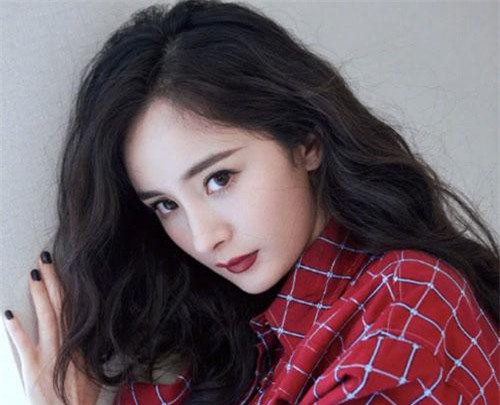 Dương Mịch tung ảnh xinh đẹp “không góc chết” sau tin đồn hò hẹn với “đàn em”