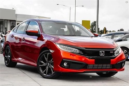 3. Honda Civic (doanh số: 416.571 chiếc).