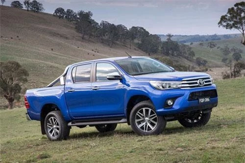 6. Toyota Hilux (doanh số: 272.247 chiếc).