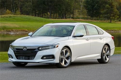 7. Honda Accord (doanh số: 262.883 chiếc).