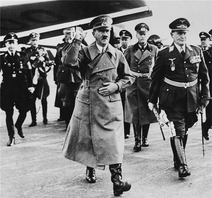 Chuyện ít biết về nghi vấn Hitler dùng người thế thân