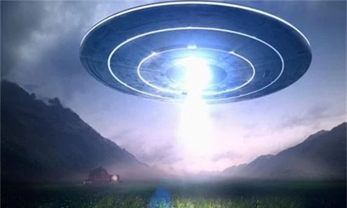 Lo dien nhung phi cong dac biet tung cham tran UFO-Hinh-9