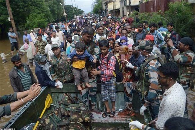 Lũ kinh hoàng khiến 152 người thiệt mạng ở Ấn Độ - 13