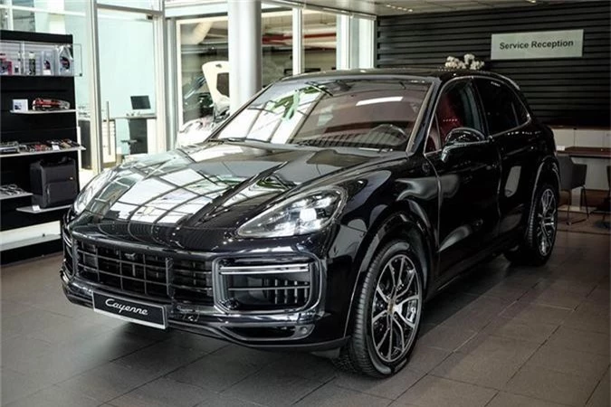 Porsche Cayenne Turbo moi hon 9 ty dong tai Viet Nam