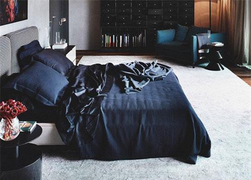 Bạn sẽ cực kì bất ngờ với độ sang chảnh khi lựa chọn màu đen cho phòng ngủ của mình