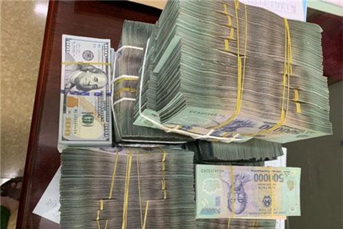 Khởi tố 13 bị can trong đường dây đánh bạc hơn 1.600 tỷ đồng