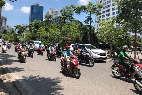 Ngày 13/8, Hà Nội nắng nóng gay gắt 38 độ