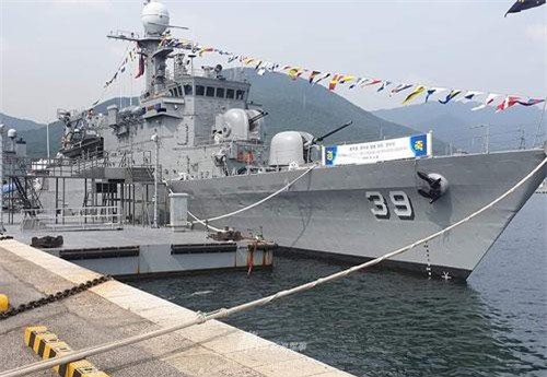 Chuyển giao trước Việt Nam nhưng giờ Philippines mới nhận tàu Pohang từ Hàn Quốc