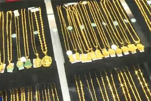 Giá vàng tăng cao, doanh nghiệp tồn kho hưởng lợi