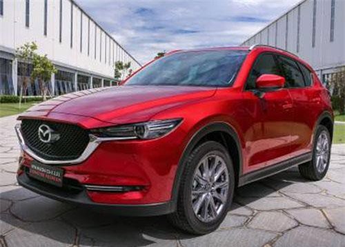 XE HOT (13/8): Giá xe Toyota mới nhất, Mazda ưu đãi ‘khủng’ cho khách hàng