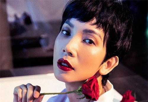 Hậu chia tay bạn trai, cựu người mẫu Xuân Lan tự tặng nhẫn kim cương và tổ chức sinh nhật hoành tráng mừng tuổi 41