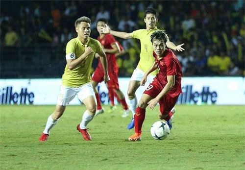 Vì sao người Thái lên cơn 'sốt' trước trận đấu với đội tuyển Việt Nam?