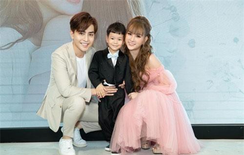 Hậu nghi vấn Kin Nguyễn "ngược đãi" bé Henry, cư dân mạng tung bằng chứng giải oan cho chồng kém 10 tuổi của Thu Thủy