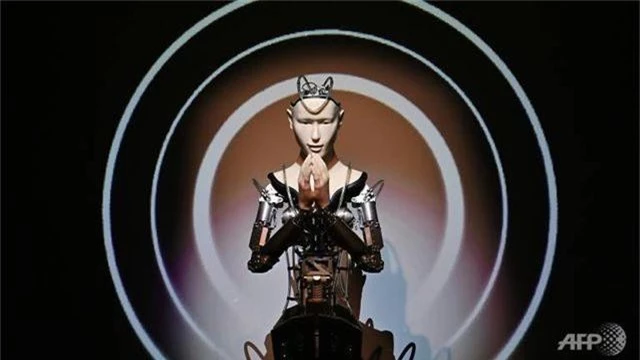 Đền thờ 400 tuổi Nhật Bản gây “sốt” vì dùng nhà sư robot giá 1 triệu USD - 1
