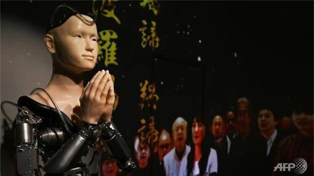 Đền thờ 400 tuổi Nhật Bản gây “sốt” vì dùng nhà sư robot giá 1 triệu USD - 3