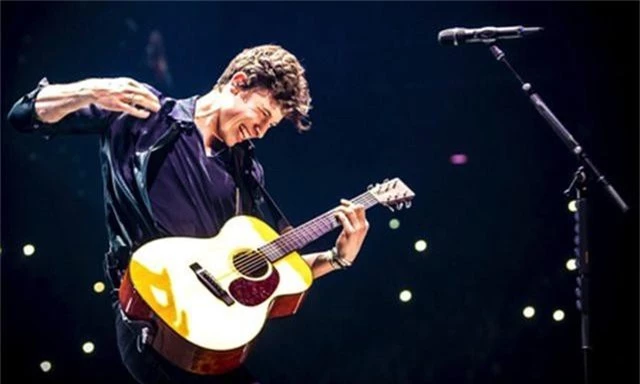 Shawn Mendes và tuổi đôi mươi “vui chơi quên lối về” - 4