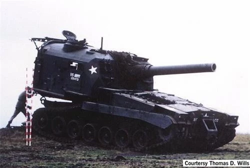 Pháo tự hành nòng ngắn M55 cỡ 203 mm. Ảnh: War History Online.