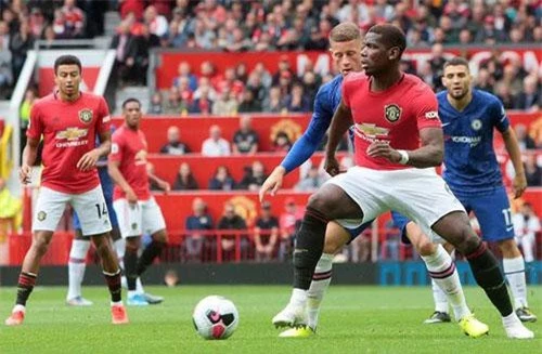 Pogba tạo nên sự khác biệt cho tuyến giữa của MU.