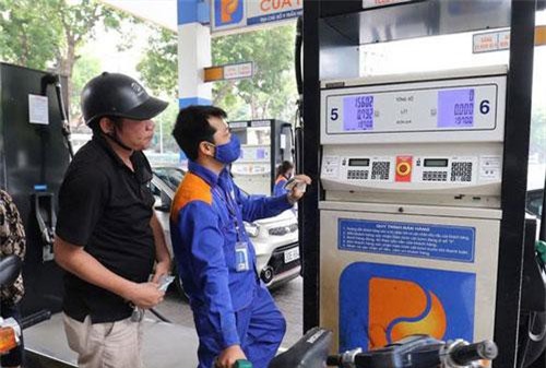 Quỹ bình ổn giá xăng dầu: Sau bao lâu tiếp tục nóng chuyện bỏ hay giữ