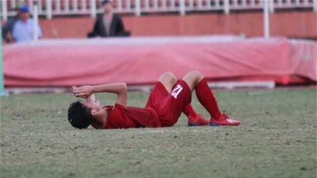 HLV Hoàng Anh Tuấn nói gì sau thất bại khó tin trước U18 Campuchia? - 4
